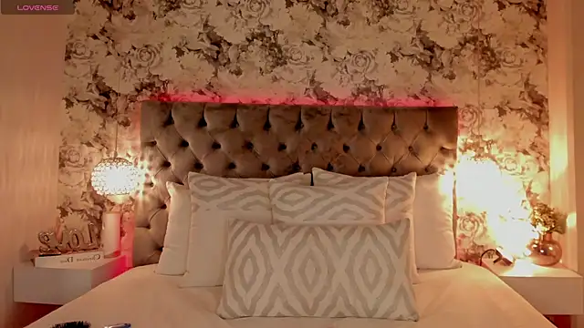 lilith storm online show from November 2025 07:15:01 PM