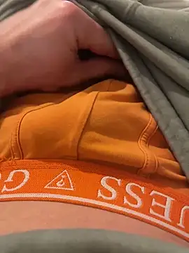 Snapshot of Milike_93 chatting on February 2026 10:41:02 PM Milike 93 online show from February 2026 10:41:02 PM