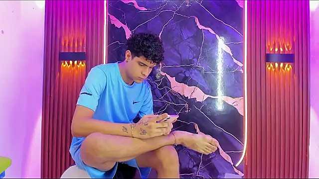 Lucky boys  X online show from April 2026 03:17:01 PM