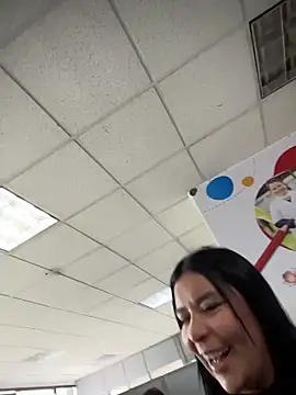 IrisDuvall online show from April 2026 07:37:01 PM