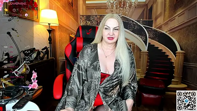 Snapshot of Nina_Devillle chatting on June 2026 07:55:01 AM Nina Devillle online show from June 2026 07:55:01 AM