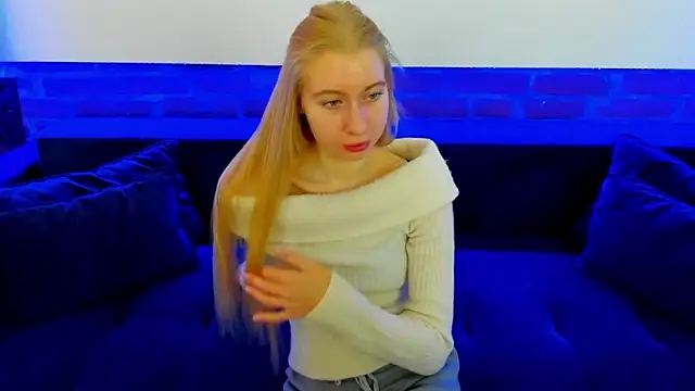 Alina Blonde online show from November 2025 06:35:01 AM
