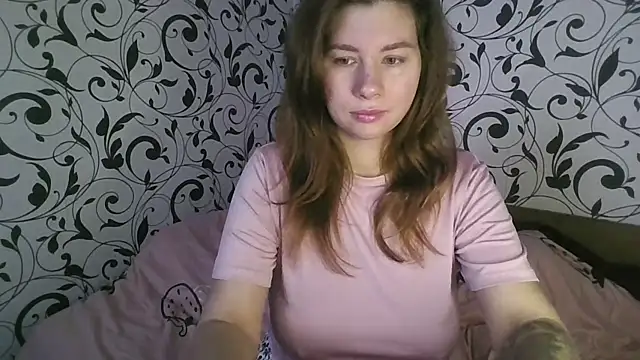 YourEmilie online show from November 2025 11:21:01 AM