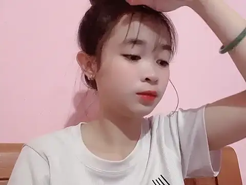 Suna7383 online show from October 2025 03:40:01 PM