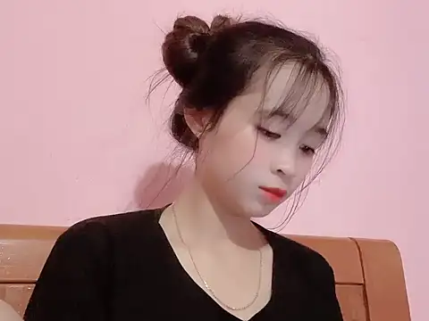 Suna7383 online show from October 2025 05:02:02 PM