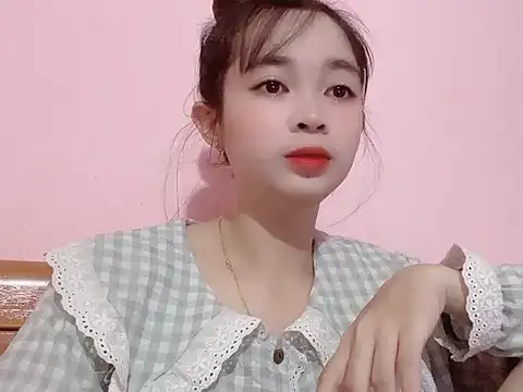 Suna7383 online show from October 2025 05:17:01 PM