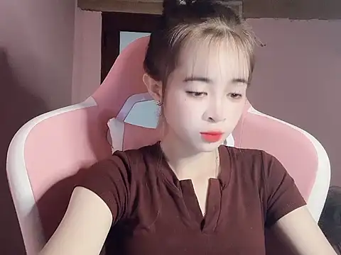 Suna7383 online show from November 2025 04:18:01 PM