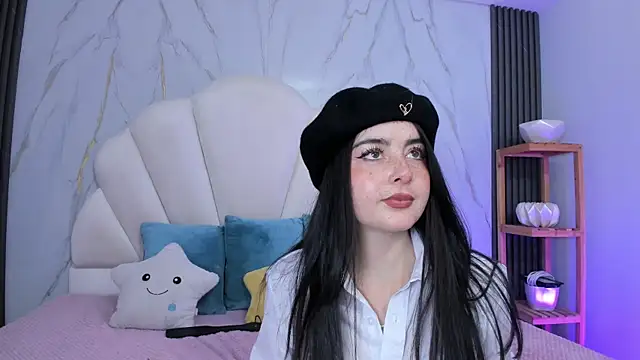 Ashleypetit online show from April 2026 12:52:02 PM