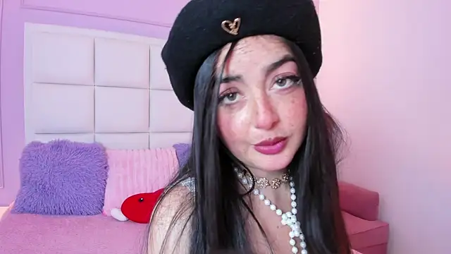 Snapshot of Ashleypetit chatting on July 2026 01:58:02 PM Ashleypetit online show from July 2026 01:58:02 PM