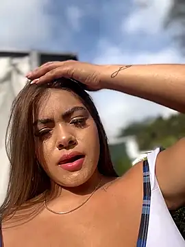 Snapshot of MayaMoanXXX chatting on November 2025 01:14:02 PM MayaMoanXXX online show from November 2025 01:14:02 PM