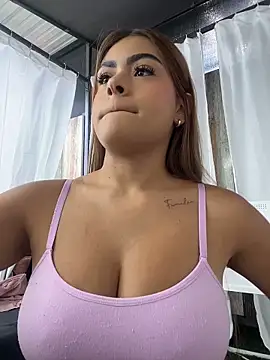 MayaMoanXXX online show from April 2026 01:15:01 PM