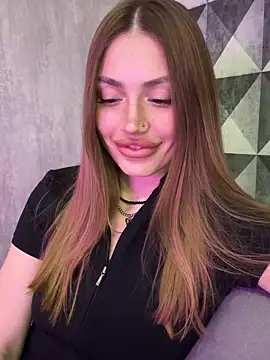 Elizabeth Tay online show from March 2026 06:53:01 PM