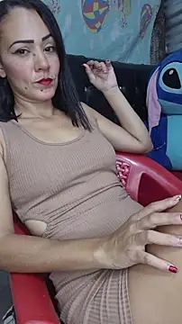 Lhia  online show from November 2025 09:04:01 PM