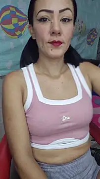 Lhia  online show from December 2025 02:33:01 PM