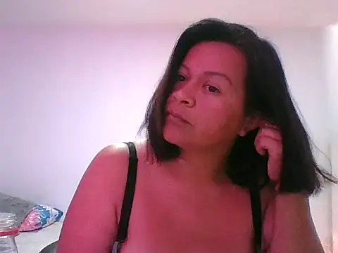 adri89-g online show from October 2025 01:29:01 PM