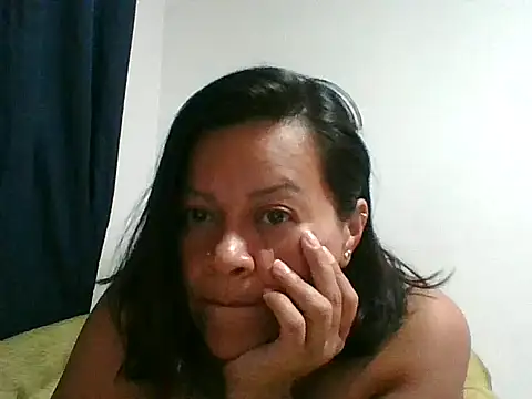 adri89-g online show from October 2025 07:14:02 PM
