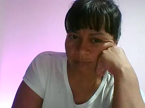 adri89-g online show from November 2025 03:01:02 AM