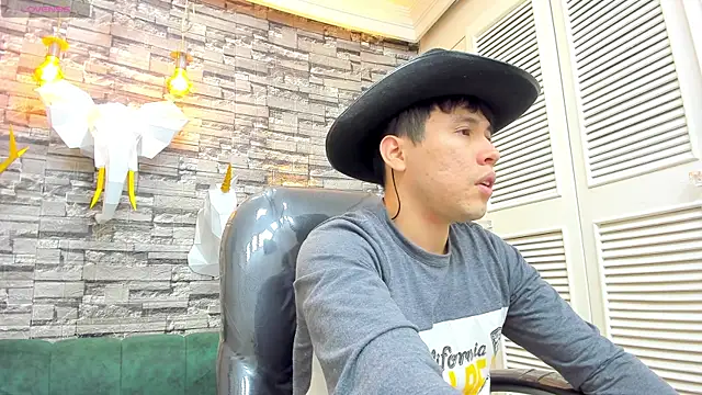 Nick Wolff online show from November 2025 03:06:02 AM