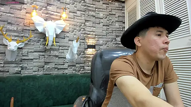 Nick Wolff online show from November 2025 05:29:02 AM