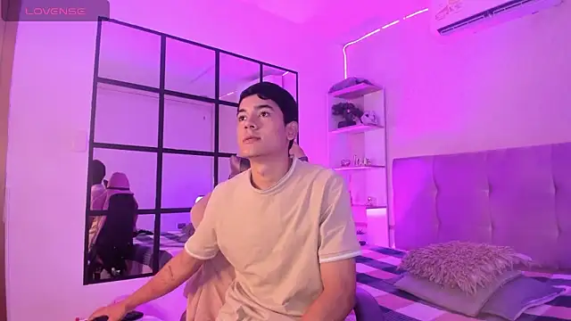 SandroVeyra online show from October 2025 03:18:02 AM