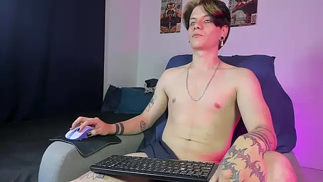 Snapshot of Jerry_Cole chatting on October 2025 01:01:02 AM Jerry Cole online show from October 2025 01:01:02 AM