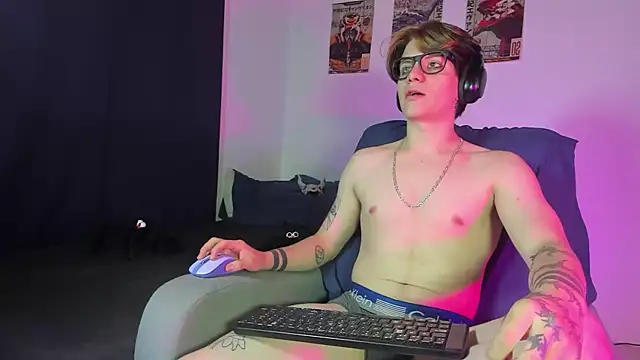 Snapshot of Jerry_Cole chatting on October 2025 02:11:02 AM Jerry Cole online show from October 2025 02:11:02 AM