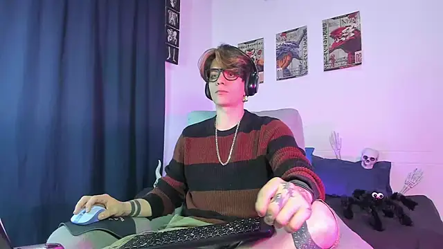 Snapshot of Jerry_Cole chatting on October 2025 12:54:01 AM Jerry Cole online show from October 2025 12:54:01 AM