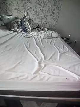 Lokomotivvv0707 online show from November 2025 11:09:02 AM