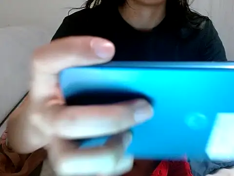 yulieth01998 online show from September 2025 02:50:02 PM