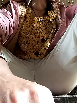 bonnie-00 online show from April 2026 01:42:02 AM