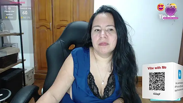 alexandraa19 online show from September 2025 03:32:02 AM