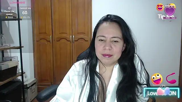alexandraa19 online show from October 2025 04:19:02 AM