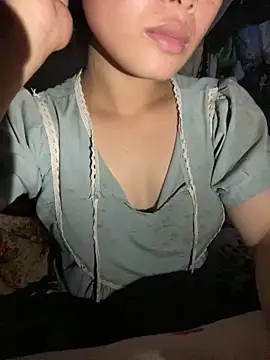 Snapshot of Van_xx chatting on September 2025 12:40:02 PM Van xx online show from September 2025 12:40:02 PM