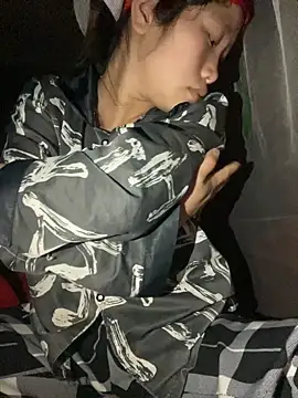 Snapshot of Van_xx chatting on November 2025 07:58:02 PM Van xx online show from November 2025 07:58:02 PM