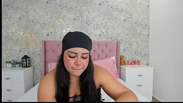 SienaWild online show from November 2025 04:35:01 AM