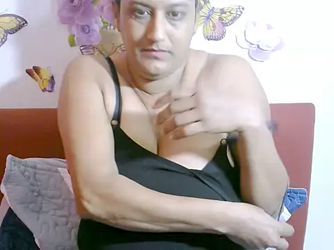 Snapshot of Indiansexyboobs18 chatting on September 2025 09:54:01 AM Indiansexyboobs18 online show from September 2025 09:54:01 AM