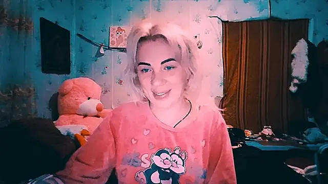 EmmaCat  online show from October 2025 02:18:02 PM