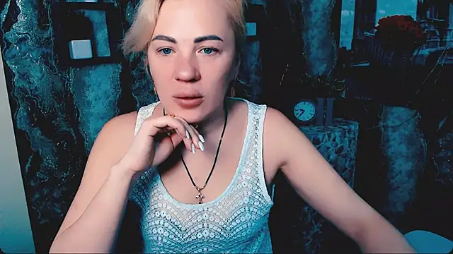 EmmaCat  online show from January 2026 06:16:01 AM