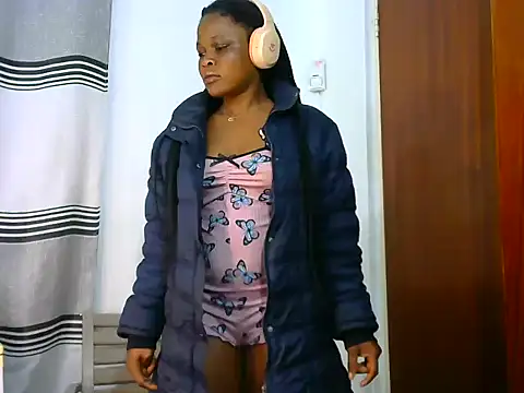 BlondieBitch online show from July 2026 06:30:01 AM