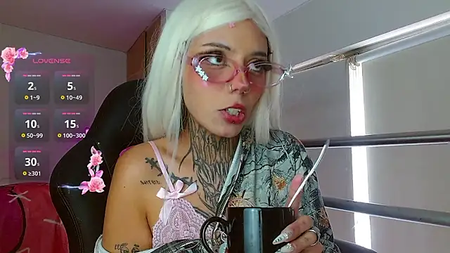 KoraRousee online show from January 2026 01:48:02 PM