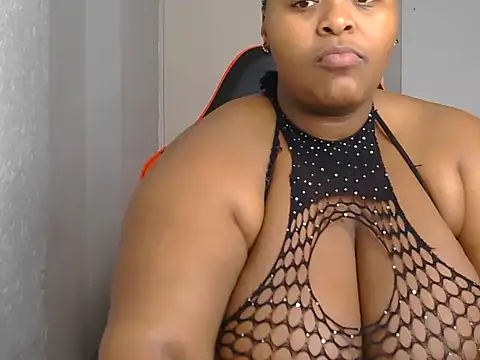 Snapshot of BubblyRouxyXXxx chatting on September 2025 04:45:02 AM BubblyRouxyXXxx online show from September 2025 04:45:02 AM