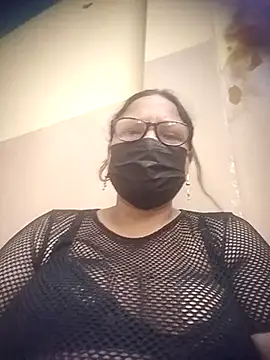 Snapshot of thehotlady chatting on June 2026 04:10:01 AM thehotlady online show from June 2026 04:10:01 AM
