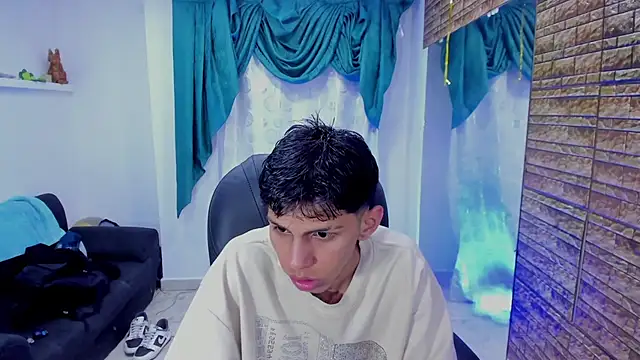 Axeel Boy online show from October 2025 05:47:02 AM