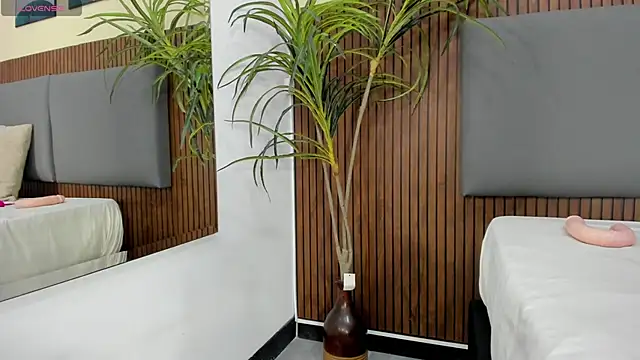 EmillyHarper  online show from September 2025 03:51:01 AM