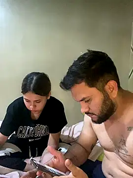 Snapshot of coupleyys chatting on October 2025 03:03:02 AM coupleyys online show from October 2025 03:03:02 AM