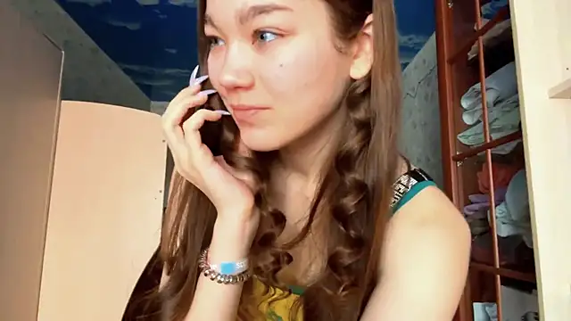 Cuteviola online show from April 2026 12:46:02 AM