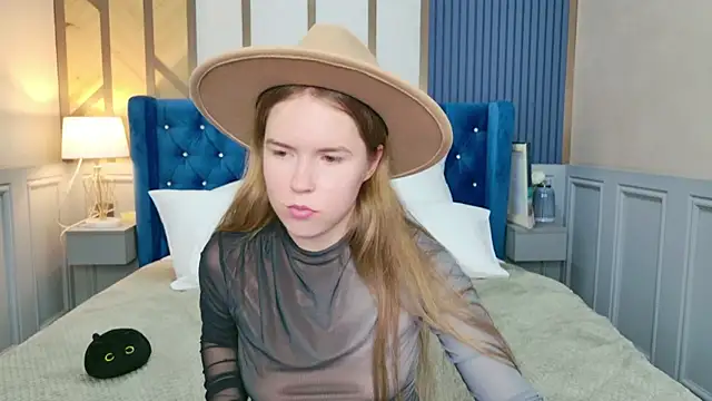 Alida Brice online show from November 2025 05:55:02 PM