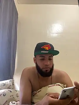 LeoPR00 online show from October 2025 02:18:02 PM