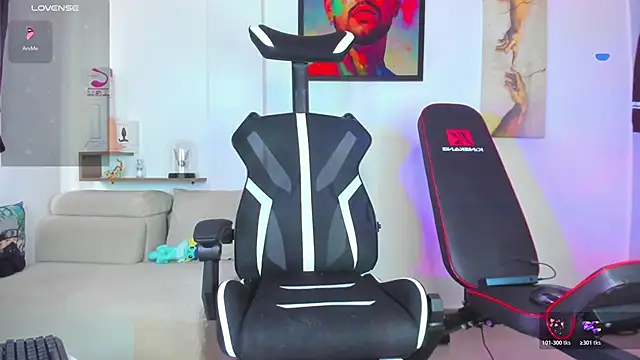 JordanRossie online show from November 2025 01:58:01 PM