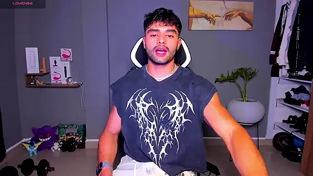 JordanRossie online show from April 2026 10:49:01 PM